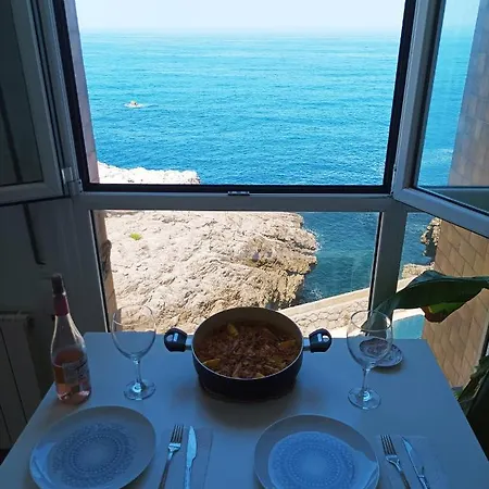 Frente Al Mar *